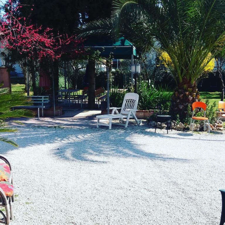 Agriturismo Le Vigne 페르모 외부 사진