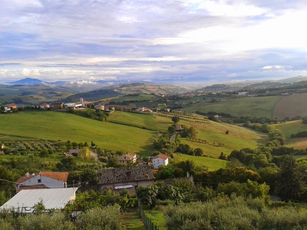 Agriturismo Le Vigne 페르모 외부 사진