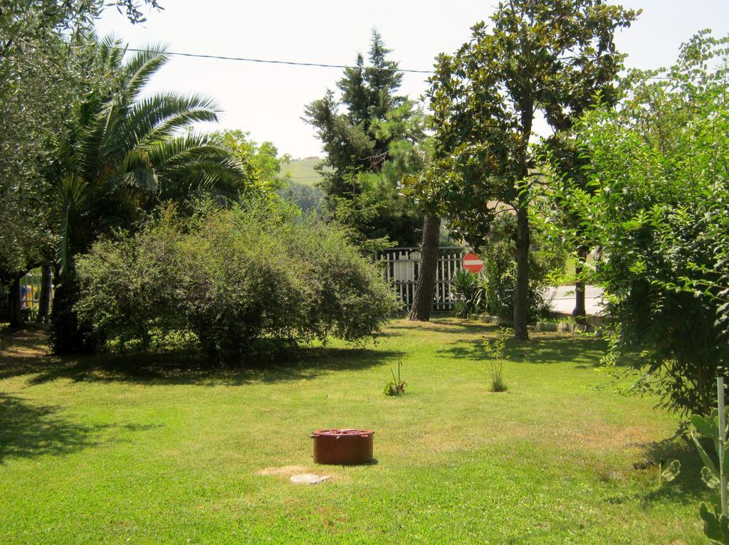 Agriturismo Le Vigne 페르모 외부 사진