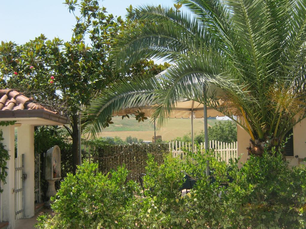Agriturismo Le Vigne 페르모 외부 사진
