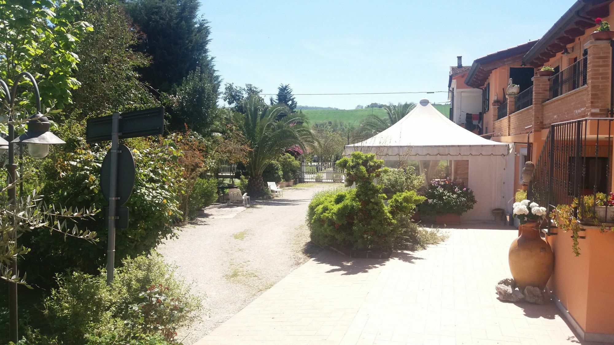 Agriturismo Le Vigne 페르모 외부 사진